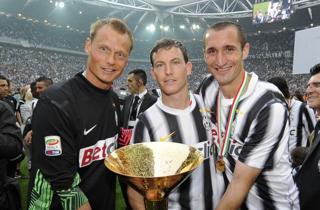 manninger-lichtsteiner-chiellini-ifa